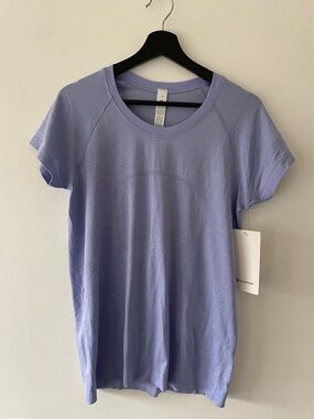 Lululemon Swiftly Tech Short Sleeve 2.0 Size 12